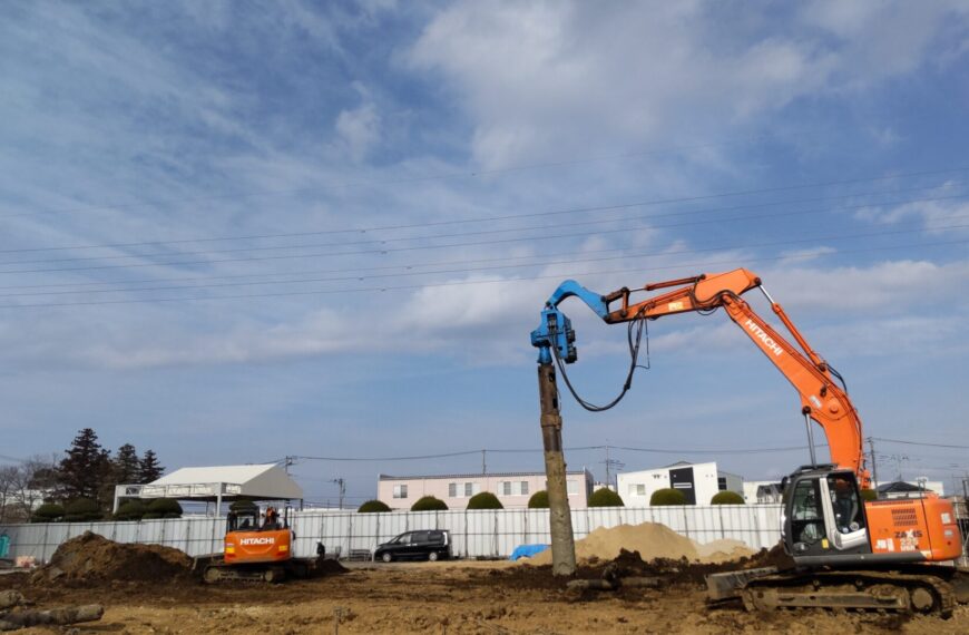 ユンボケーシングの現場です。